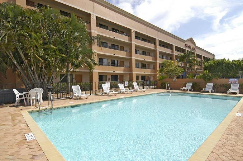 Hotel Super 8 By Wyndham Fort Myers