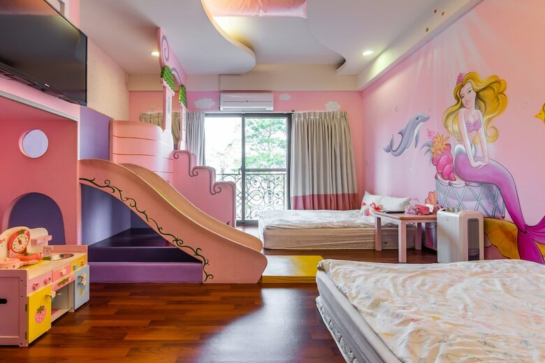 Hotel Funny Eggs Guest House
