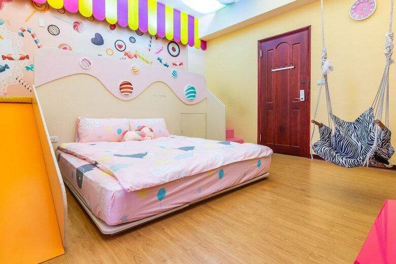 Hotel Funny Eggs Guest House