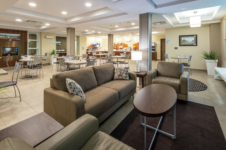 Hotel Holiday Inn Express Deer Lake