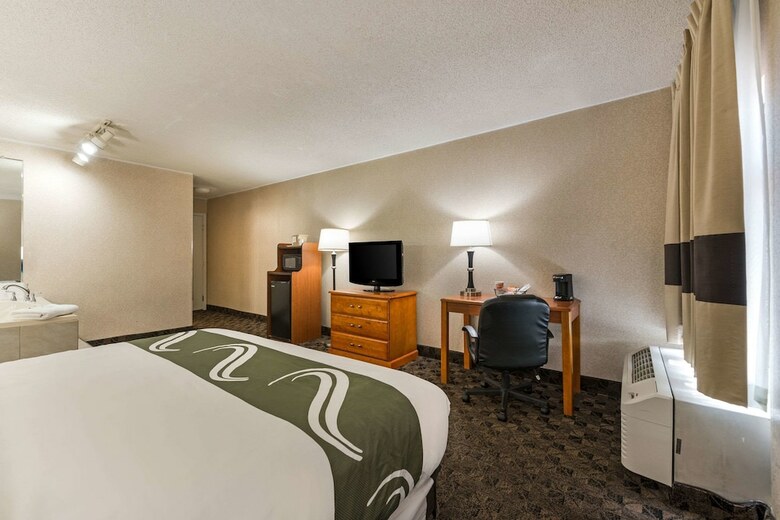 Hotel Quality Inn & Suites