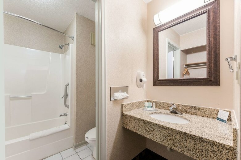 Hotel Quality Inn & Suites