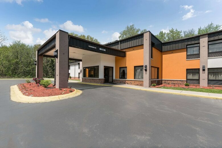 Hotel Quality Inn & Suites
