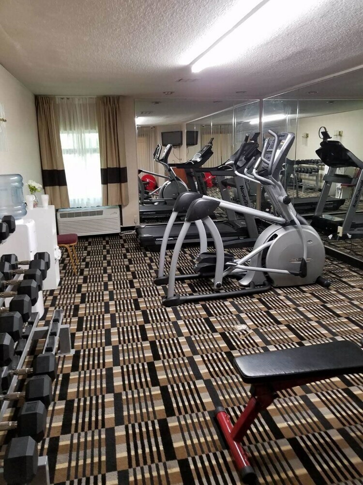 Hotel Quality Inn & Suites