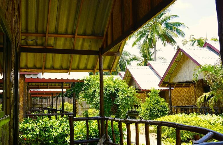 Hostal The Beach Village - Hostel