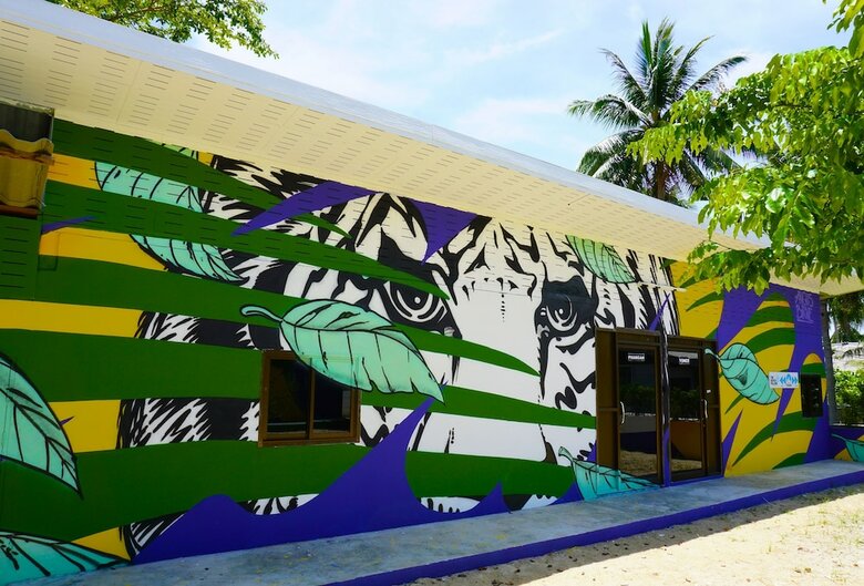 Hostal The Beach Village - Hostel