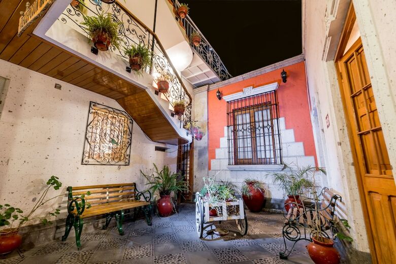 Hotel Hostal Villa Sillar