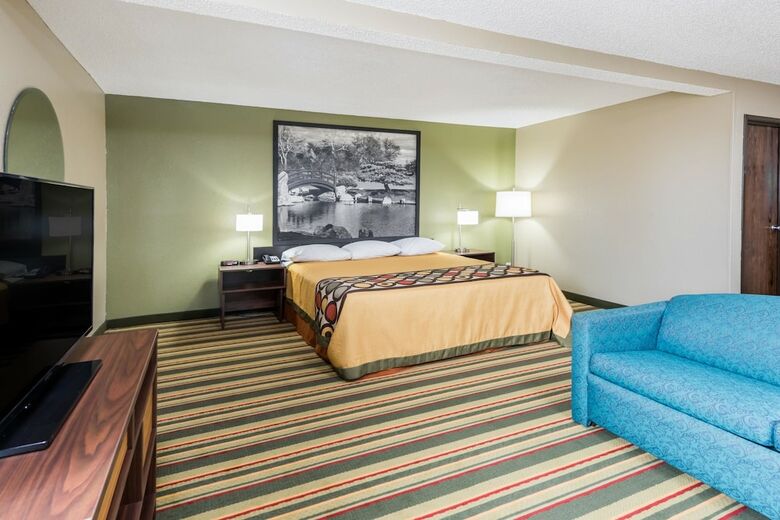Motel Super 8 By Wyndham Bloomington