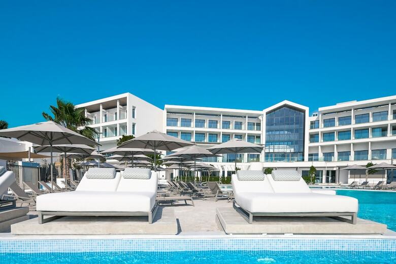 Hotel Atlantica Mare Village Paphos - All Inclusive