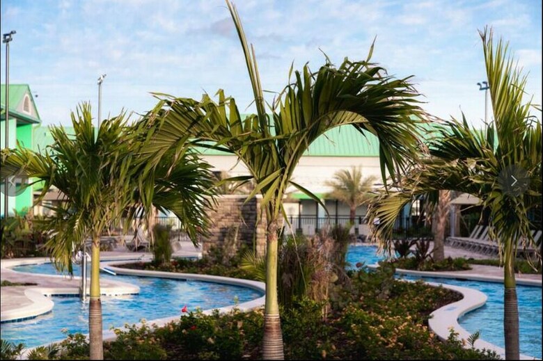 Beachside Hotel & Suites