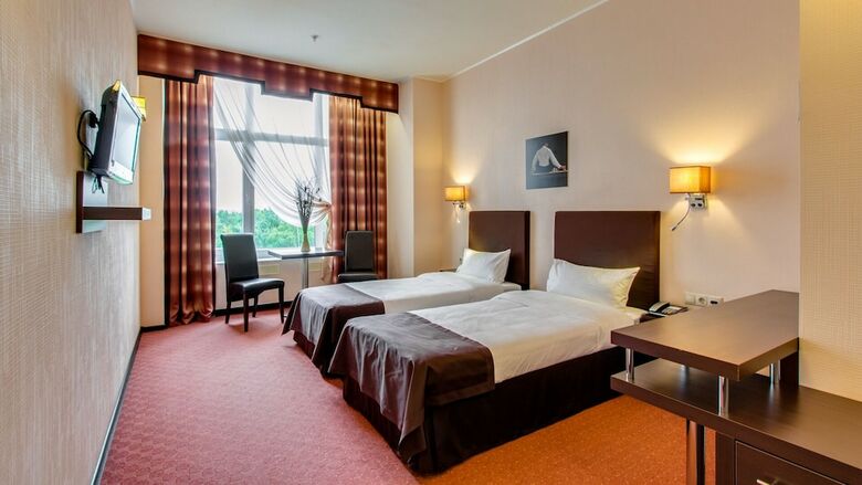 Inside Business Hotel