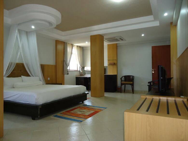 Afrique Suites Hotel