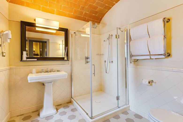 Agroturismo Castello La Leccia