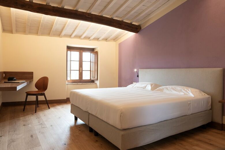 Agroturismo Castello La Leccia