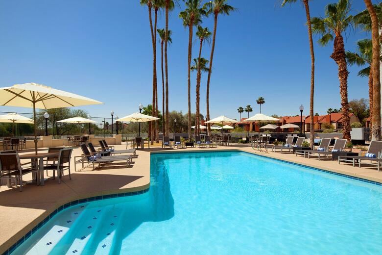 Hotel Four Points By Sheraton Phoenix South Mountain