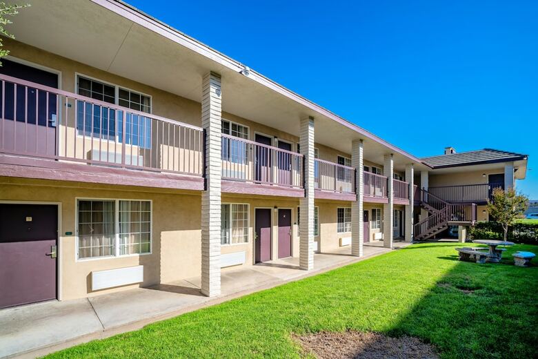 Motel Willow Tree Inn
