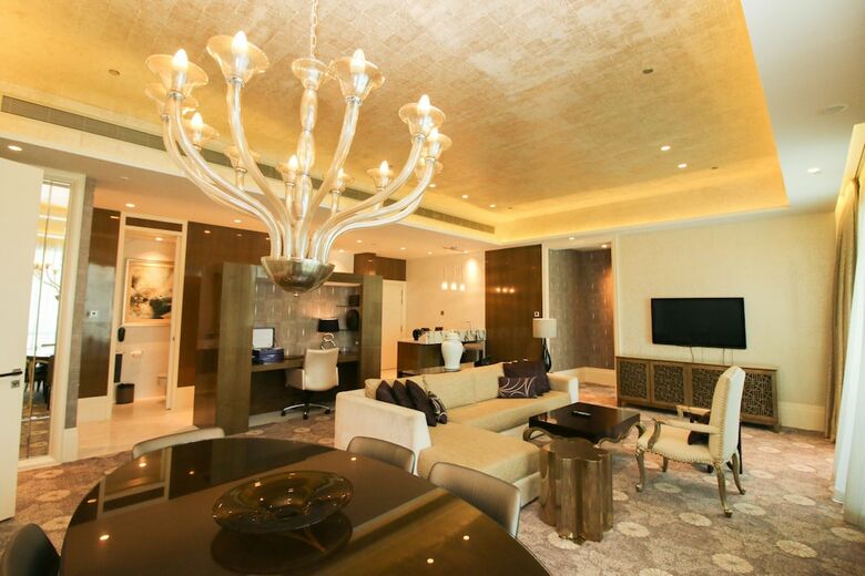 Resorts World Sentosa - Hotel Michael