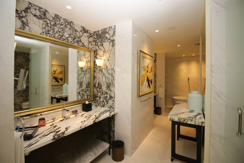 Resorts World Sentosa - Hotel Michael