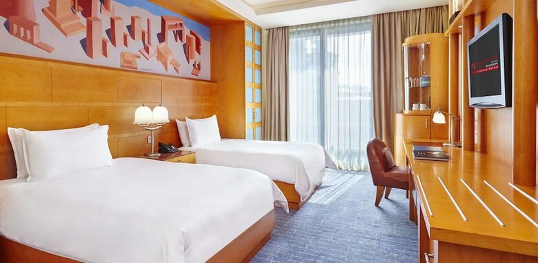 Resorts World Sentosa - Hotel Michael