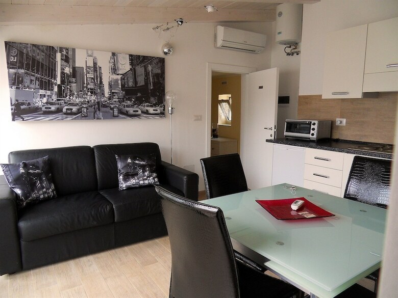 Bed & Breakfast Albergo Diffuso Dimora Rossi