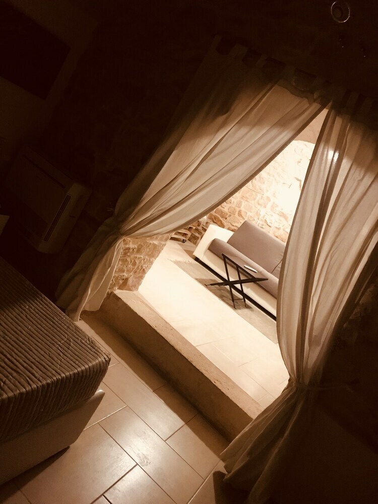 Bed & Breakfast Albergo Diffuso Dimora Rossi
