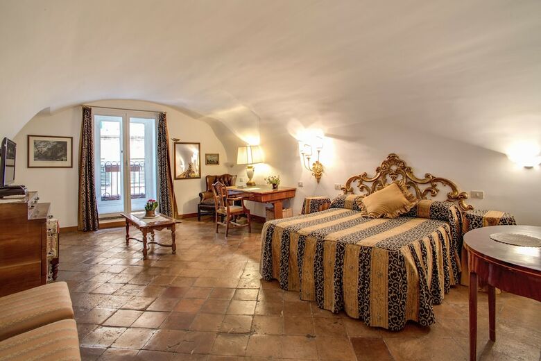 Navona Gallery & Garden Suites B&B