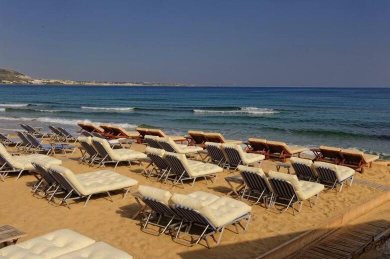 Parthenis Hotel & Suites