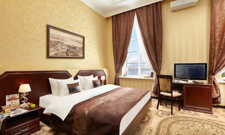 Nikitin Hotel