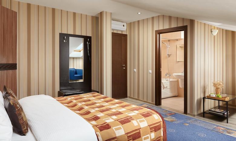 Nikitin Hotel