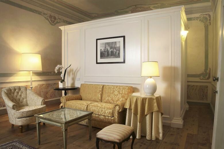 Hotel Relais Villa Corn�r Della Regina