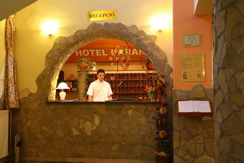 Baranya Hotel