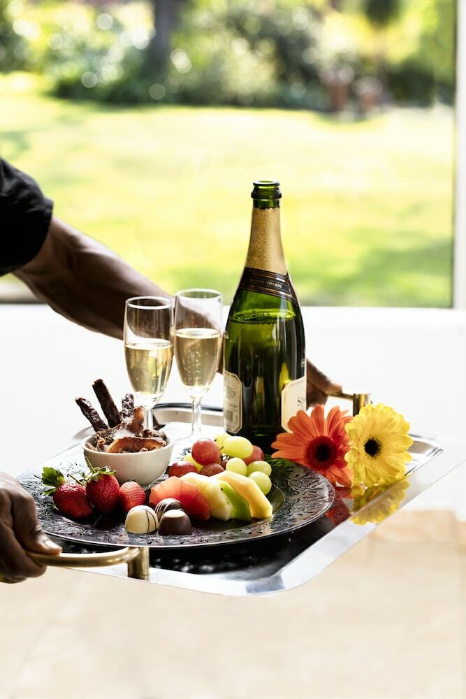 Hotel Cedarwoods Of Sandton