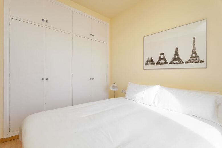 Apartamentos Flateli Roger 16