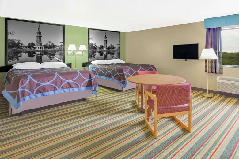 Motel Super 8 By Wyndham Champaign