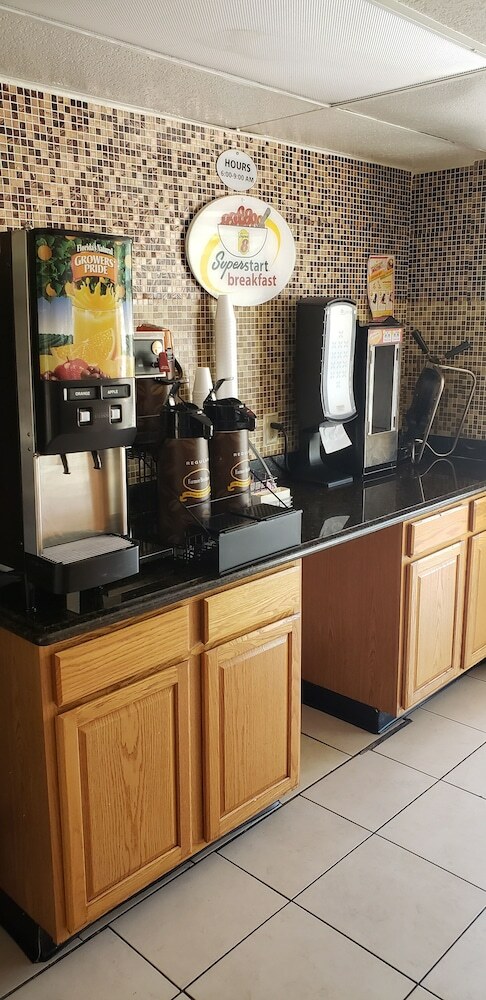 Motel Super 8 By Wyndham Champaign