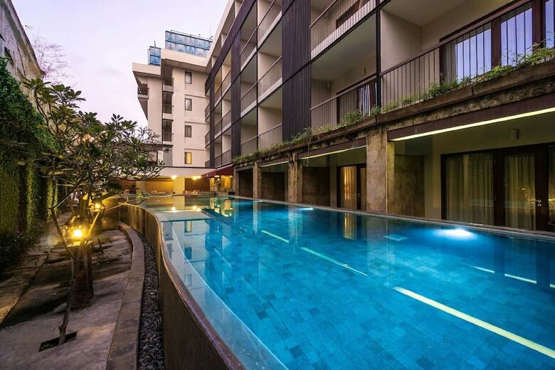 Quest Hotel Kuta By Aston