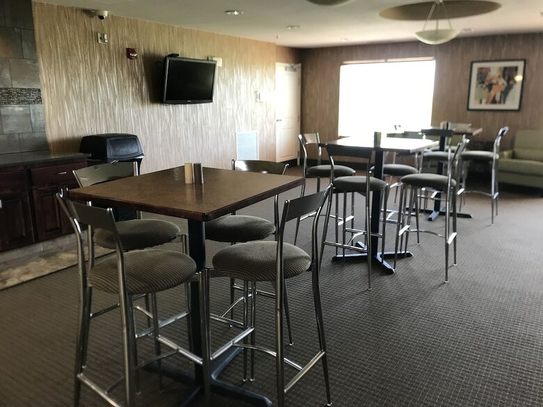 Hotel Expressway Suites Minot