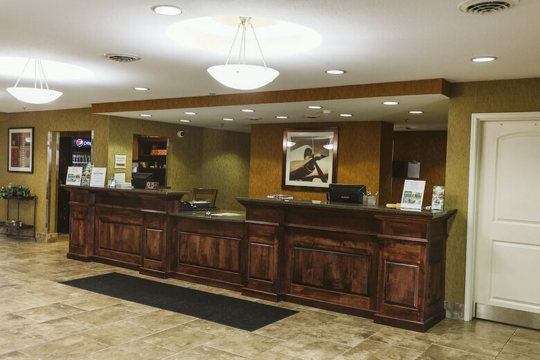 Hotel Expressway Suites Minot