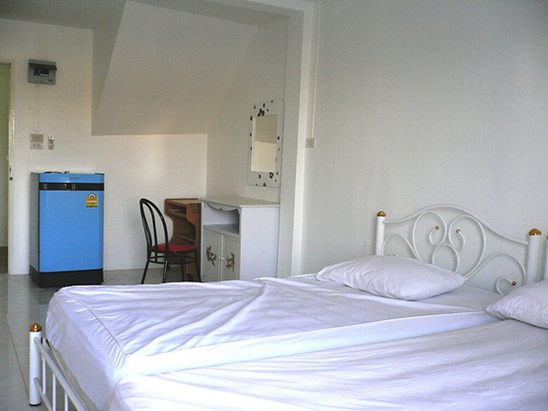 Hotel Oyo 908 Sabai Place