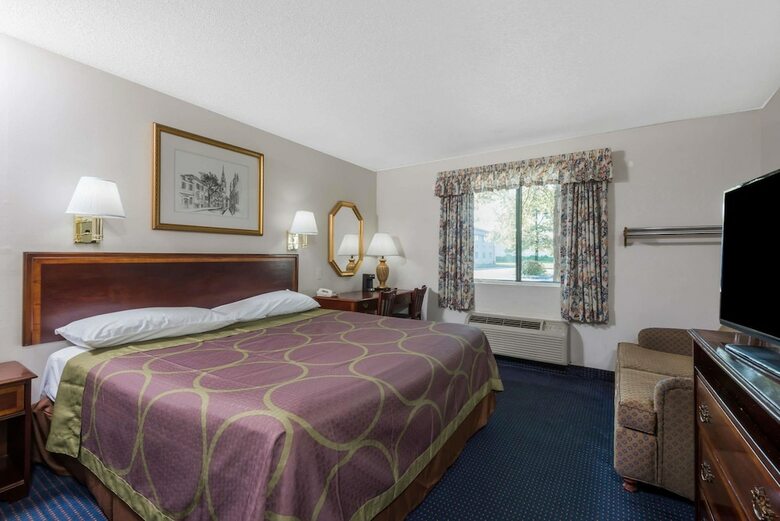 Motel Super 8 By Wyndham Hartford