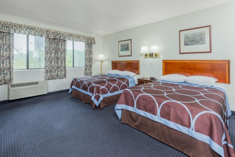 Motel Super 8 By Wyndham Hartford