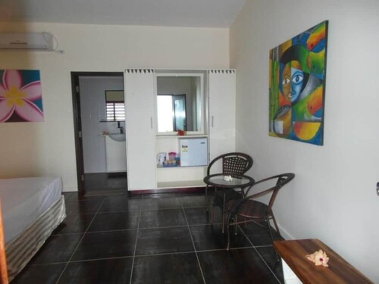 Hostal Funky Fish Beach & Surf Resort - Hostel
