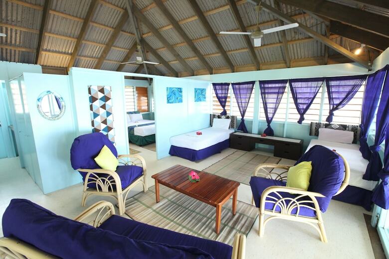 Hostal Funky Fish Beach & Surf Resort - Hostel