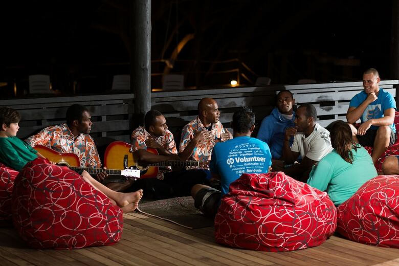 Hostal Funky Fish Beach & Surf Resort - Hostel