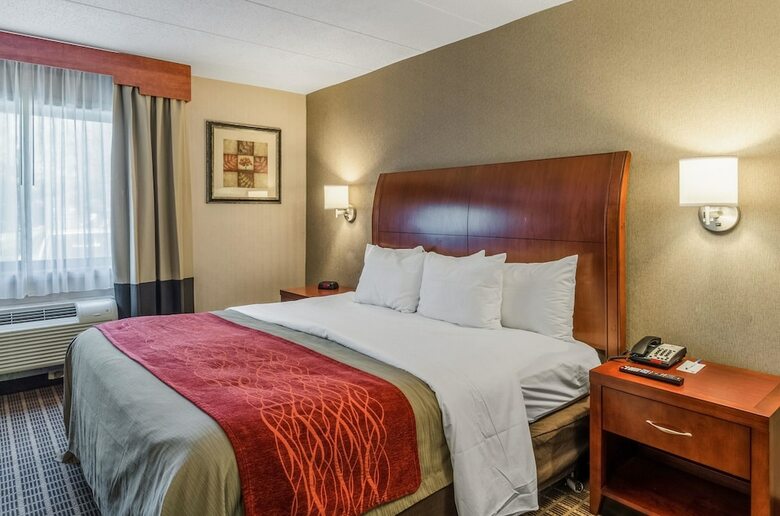 Hotel Comfort Inn & Suites