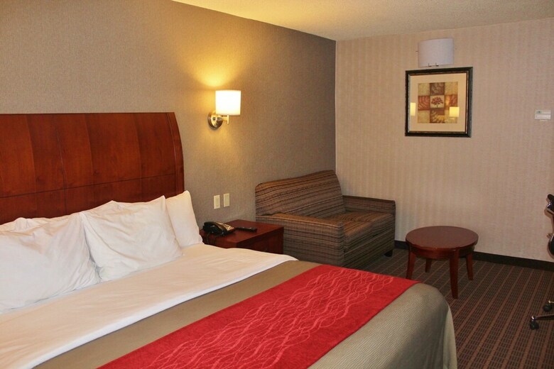 Hotel Comfort Inn & Suites