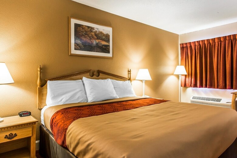 Hotel Econo Lodge Inn & Suites