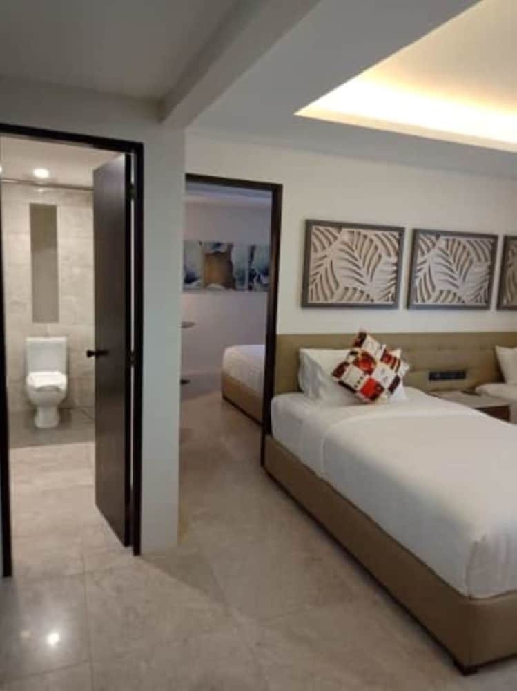 Hotel Boracay Ocean Club