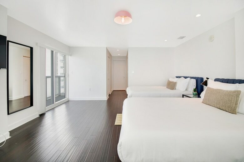 Waterfront Condos By Sextant