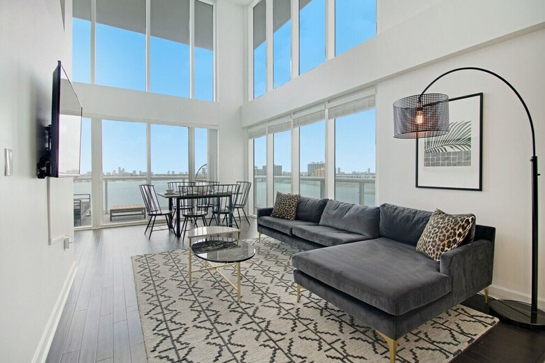 Waterfront Condos By Sextant